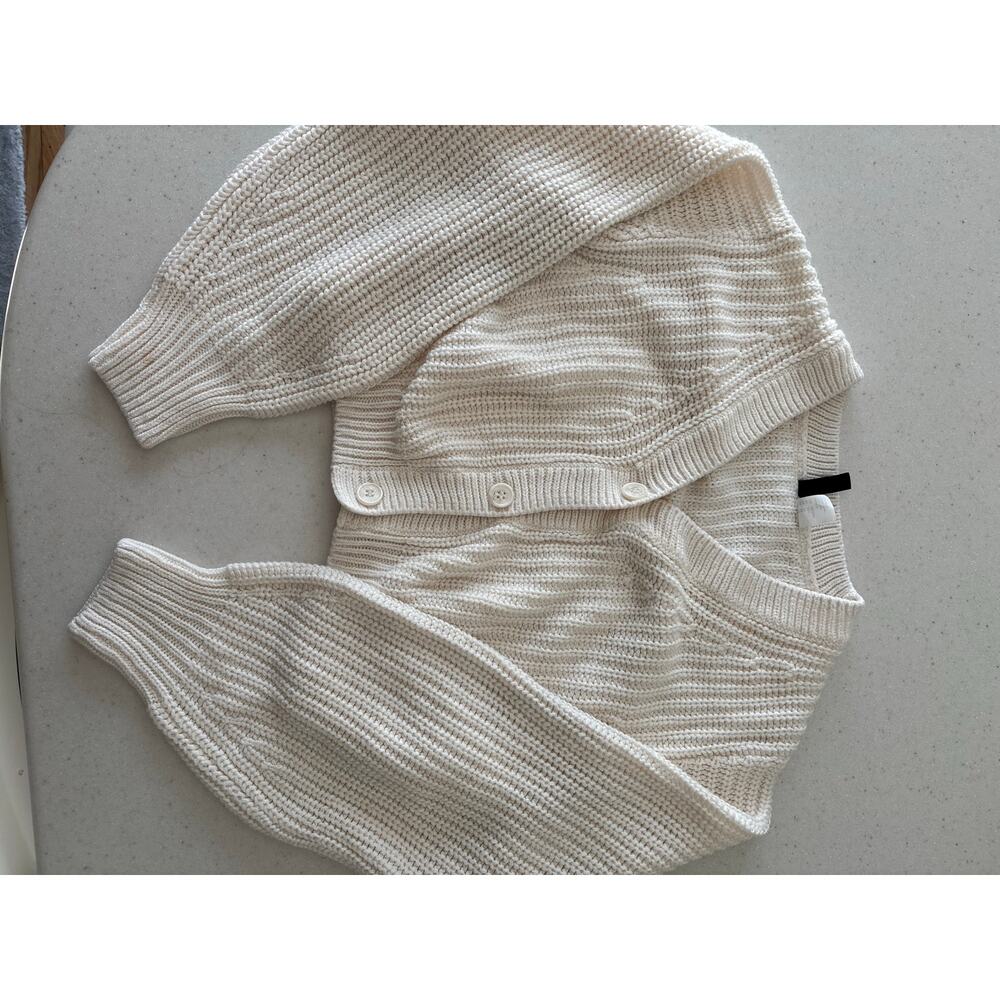 H&M Women’s Cream Cropped Cardigan Chunky Knit Button Front Sweater Cottagecore - Picture 3 of 8